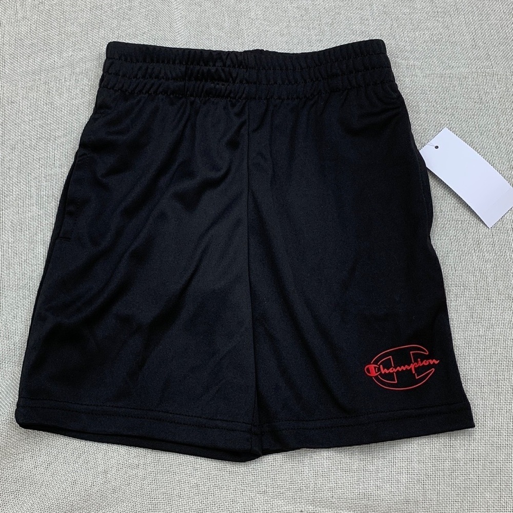 CHAMPION Little Boys "C" Outline Script Short Size 4